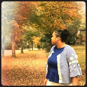 Meet your Posher, Taina